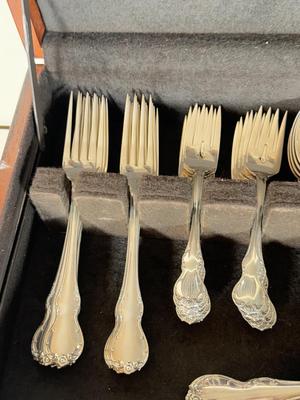 LOT 156L: Towle Sterling Silver French Provincial Flatware Set w/ Tarnish Proof Case (2950g)