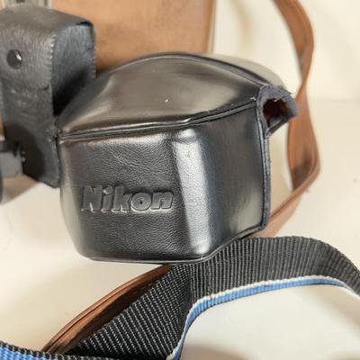 LOT 158B: Nikon EM 35mm Film Camera w/ Flash SB-E, Bag, Lens & Paperwork