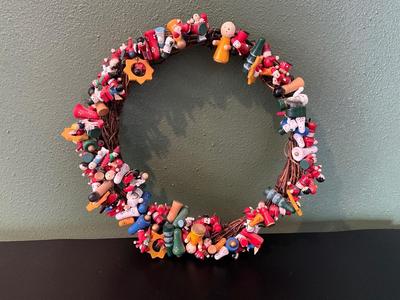 Vintage Handmade Christmas 13” Wreath