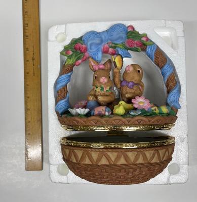 Vintage Panier De Paques Porcelain Easter Basket