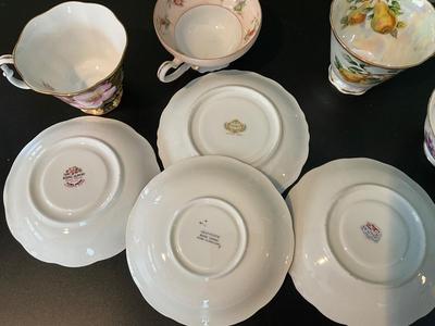 Tea cups and saucers set of 4