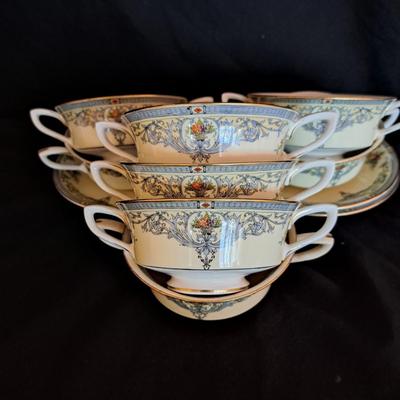 Royal Worcester Fine Bone China Set "The Duchess" (D-SD)