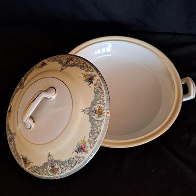 Royal Worcester Fine Bone China Set "The Duchess" (D-SD)