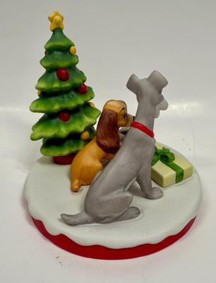 Vintage Walt Disney Christmas 1980 Lady & the Tramp Figurine bisque porcelain