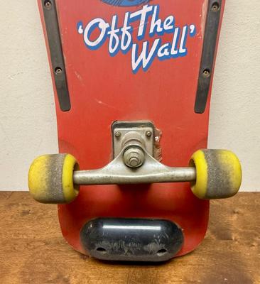 VALTERRA - Off the Wall - Vintage 80's Skateboard