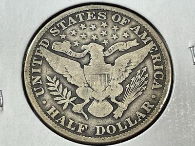 1913-P VG/CIRCULATED CONDITION BARBER SILVER HALF DOLLAR AS PICTURED. FREE DOMESTIC SHIPPING.