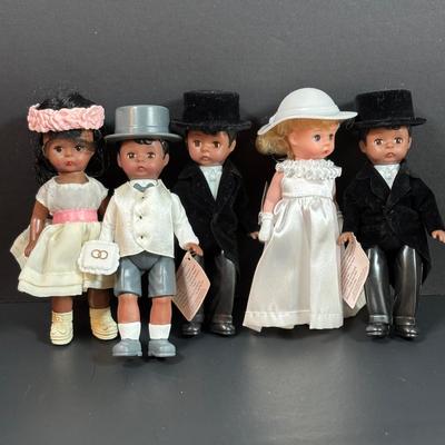 LOT 136: McDonalds Madame Alexander Happy Meal Toys