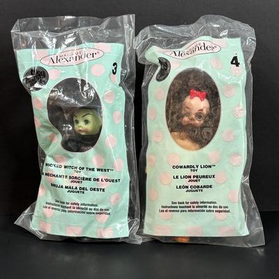 LOT 137: New in Package McDonalds Happy Meal Toys: Wizard of Oz Madame Alexander (8) & 2005 Madame Alexander 1-10