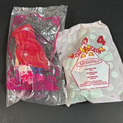 LOT 138: 1977 McDonalds Happy Meal Illustrated Classics Books Vol 1-4 The Wizard of Oz, Tom Sawyer, Black Beauty, A Christmas Carol &...