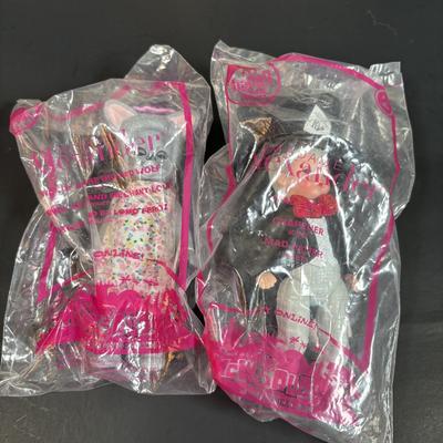 LOT 138: 1977 McDonalds Happy Meal Illustrated Classics Books Vol 1-4 The Wizard of Oz, Tom Sawyer, Black Beauty, A Christmas Carol &...