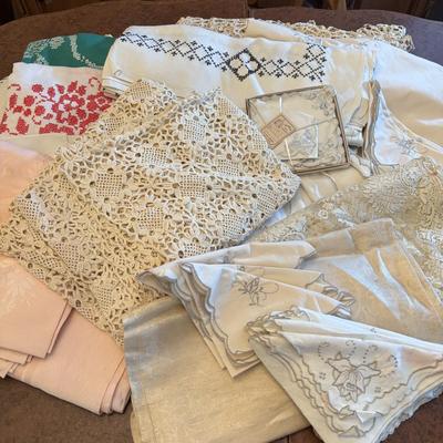 LOT 139: Linen Collection: Crocheted, Cross Stiches: Various Sizes