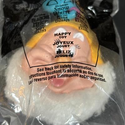 LOT 142: NIP McDonalds Happy Meal Toys: Spy Kids 2, Puss in Boots, Snow White, Bambi & 101 Dalmatians