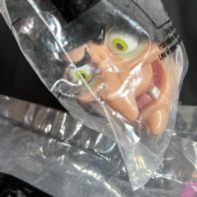 LOT 142: NIP McDonalds Happy Meal Toys: Spy Kids 2, Puss in Boots, Snow White, Bambi & 101 Dalmatians