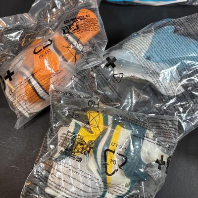 LOT 146: New in Package McDonalds Happy Meal Toys: Complete 2000 Barbies & 7 Finding Nemo