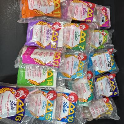 LOT 146: New in Package McDonalds Happy Meal Toys: Complete 2000 Barbies & 7 Finding Nemo