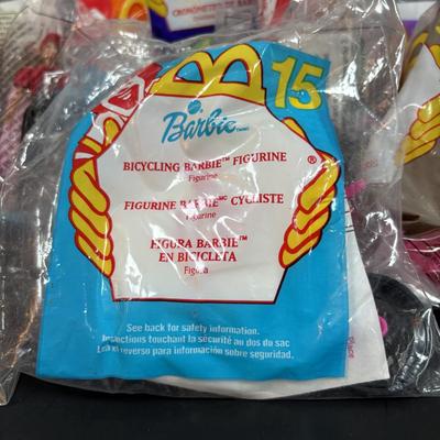 LOT 146: New in Package McDonalds Happy Meal Toys: Complete 2000 Barbies & 7 Finding Nemo