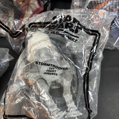 LOT 147: NIP 2008 Star Wars "The Clone Wars" McDonalds Happy Meal Toys 1-18