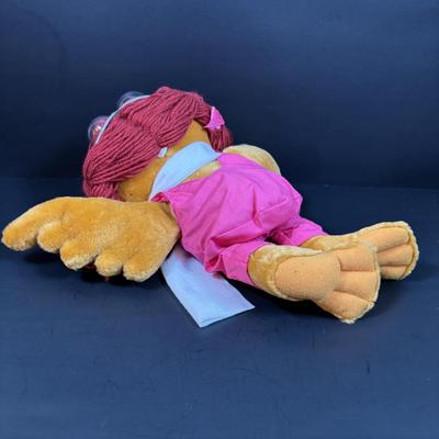 LOT 149: Vintage Early Birdie & Grimace Plush Toys & McDonalds Plastic Dishes (5)