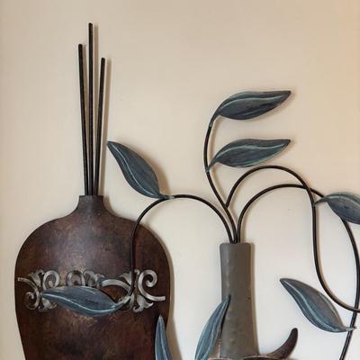 LOT 154: Home Decor: Metal Wall Art/Sculptures &n Dragon Fly Bathroom Decor