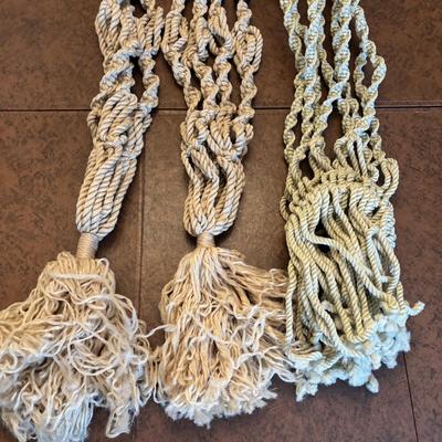 LOT 155: Macramé Plant Hanger & Fauz Plants