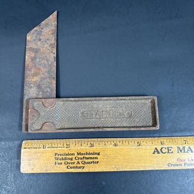 LOT 156: Antique/Vintage Tools: Ford Model-T Open Ended Wrenches, Greenlee Conduit No 735 Knockout Punch Set, Stanley No 110 Plane &...