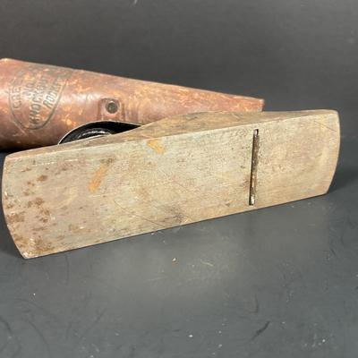 LOT 156: Antique/Vintage Tools: Ford Model-T Open Ended Wrenches, Greenlee Conduit No 735 Knockout Punch Set, Stanley No 110 Plane &...