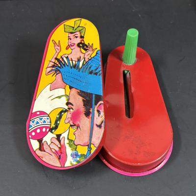 LOT 158: Vintage US Metal Toy Mg. Co, Noise Makers (qty 4), View Master Reels, Clown Toy & More