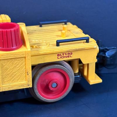 LOT 159: Lionel 87208n Wile E. Coyote & Road Runner Handcar in O Scale (Missing Wile E. Coyote)