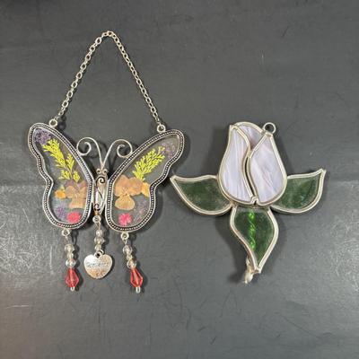 LOT 160: Flower & Angel Suncatchers, Gift Gallery Musical Revolving Carousel