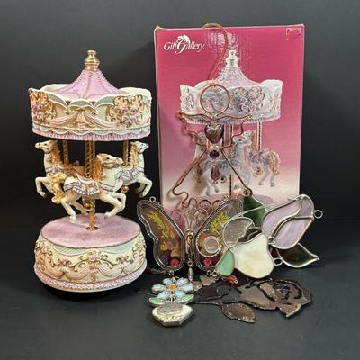 LOT 160: Flower & Angel Suncatchers, Gift Gallery Musical Revolving Carousel