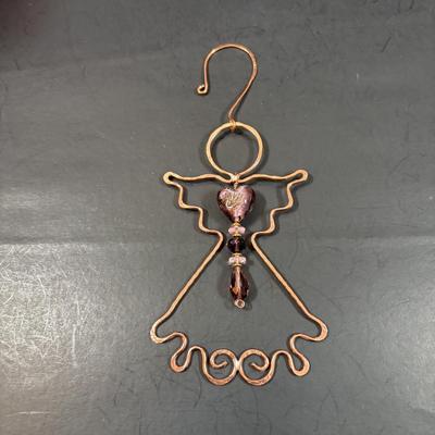 LOT 160: Flower & Angel Suncatchers, Gift Gallery Musical Revolving Carousel