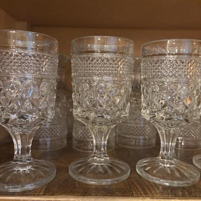 LOT 162: Vintage Anchor Hocking Diamond Pattern Glassware