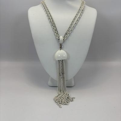 LOT 332: Vintage Pele Collection Necklaces in Olivine & Vintage 70 Mod White Geometric Style Necklaces