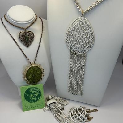 LOT 332: Vintage Pele Collection Necklaces in Olivine & Vintage 70 Mod White Geometric Style Necklaces