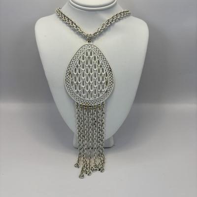 LOT 332: Vintage Pele Collection Necklaces in Olivine & Vintage 70 Mod White Geometric Style Necklaces
