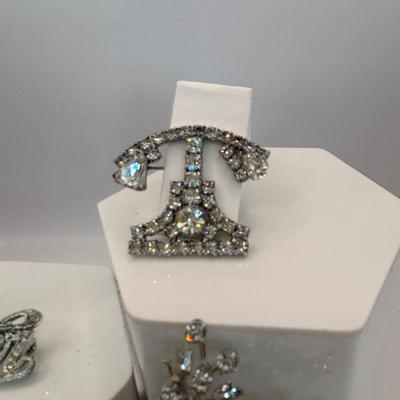 LOT 335: Vintage Rhinestone Brooch Collection along w/Clear Faceted Screw Back Drop Earrings