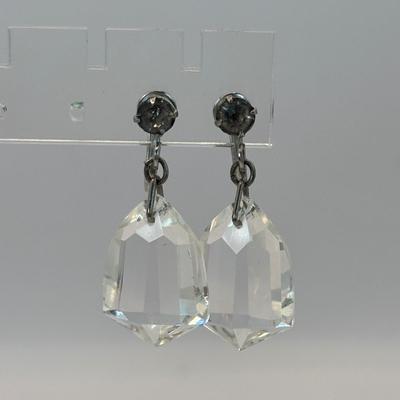 LOT 335: Vintage Rhinestone Brooch Collection along w/Clear Faceted Screw Back Drop Earrings