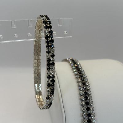 LOT 338: Vintage Silvertone Rhinestone V-Neck Choke Style Necklace & 6.5" Bracelet, Art Deco Style Rhinestone Brooch, Large...