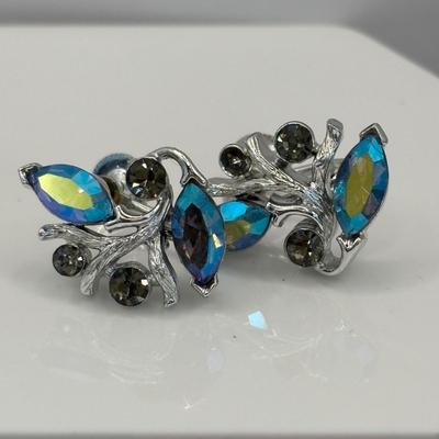 LOT 339: Vintage Clip-On or Screw-On Earrings: Richelieu, Lisner, Vendome, Jewelry by Suzanne & More