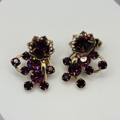 LOT 339: Vintage Clip-On or Screw-On Earrings: Richelieu, Lisner, Vendome, Jewelry by Suzanne & More
