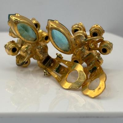 LOT 339: Vintage Clip-On or Screw-On Earrings: Richelieu, Lisner, Vendome, Jewelry by Suzanne & More