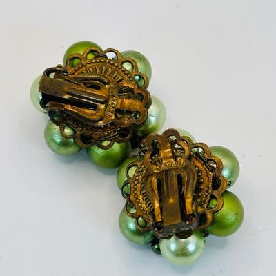 LOT 339: Vintage Clip-On or Screw-On Earrings: Richelieu, Lisner, Vendome, Jewelry by Suzanne & More