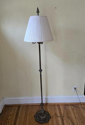 LOT 19L: Vintage Metal Floor Lamp, Was Tested and Works as Intended : Ornate Molded Metal Details