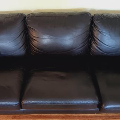 LOT 46L: Gorgeous Mid-Century Modern Style Leather Couch