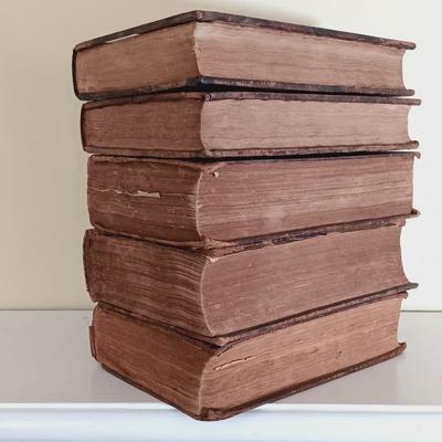 LOT 54L: Chapman's 1825 Therapeutics Vol. I and II, The Edinburgh New Dispensatory 1786 & More