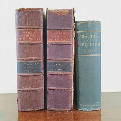 LOT 62L: Parr's Illustrated Medical Dictionary 1819 Vol. I and II w/ Anders' Practice of Medicine 1909