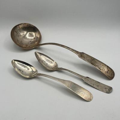 LOT 125K: Coin Silver Serving Pieces - 238 Grams