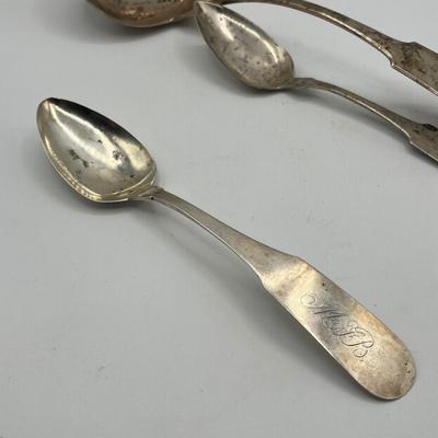 LOT 125K: Coin Silver Serving Pieces - 238 Grams