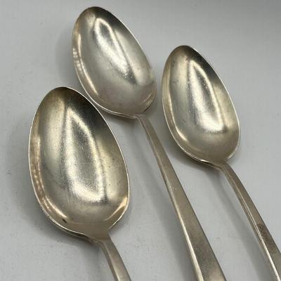 LOT 132K: Sterling Silver Flatware Set - Towle Craftsman Pattern 1932 - 2280 Grams