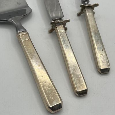 LOT 132K: Sterling Silver Flatware Set - Towle Craftsman Pattern 1932 - 2280 Grams